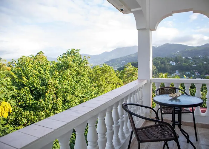 Mountain * Anse Etoile